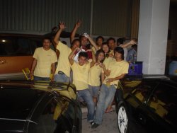 เสื้อเหลือง4.jpg