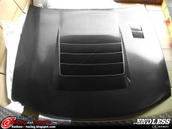 R32 GTR dry carbon ztune bonnet (Medium).jpg